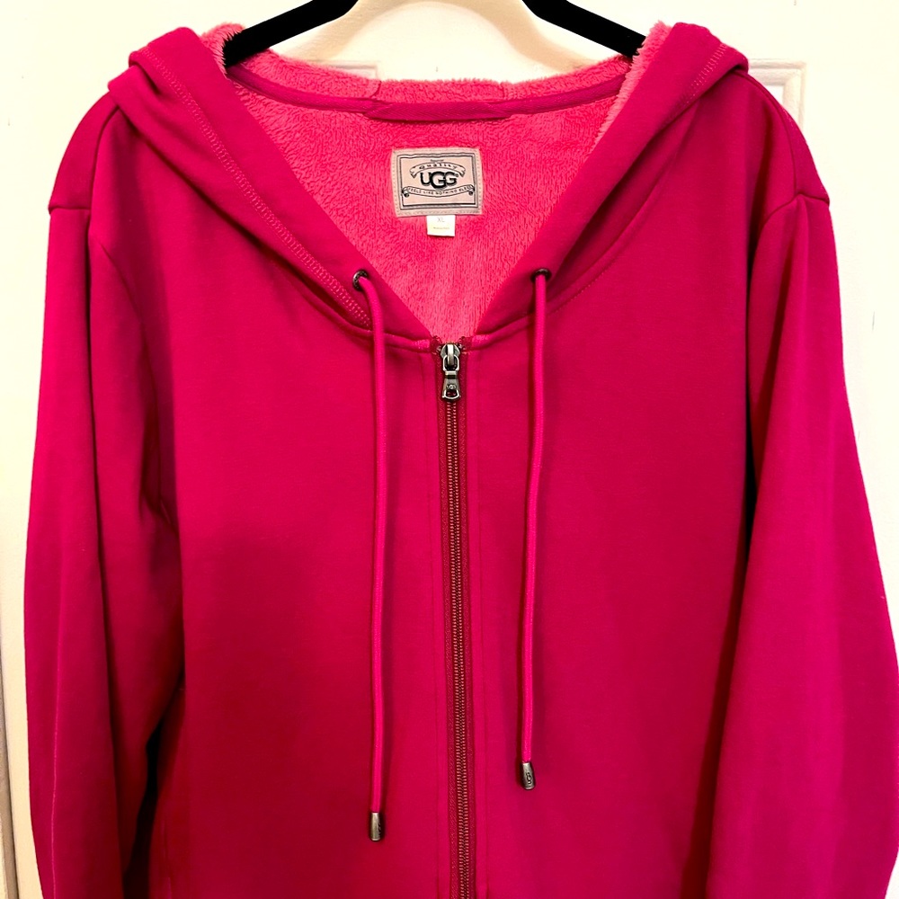 NWOT UGG pink sweatshirt/hoodie XL